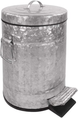 Trash Can with Lid 
